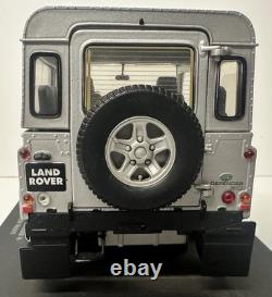 118 LAND ROVER Defender 90 SWB 1/18 4x4 Off Road Jeep
