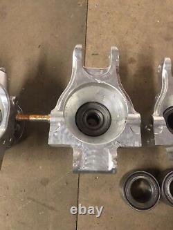 4x4 OFFROAD UPRIGHTS HUBS MILNER R5 WILDCAT LAND ROVER BILLET UNIVERSAL