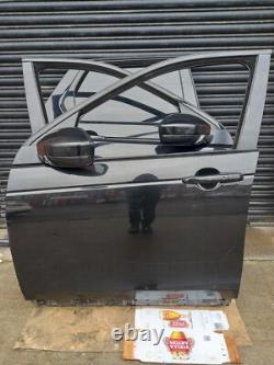 Discovery Sport door right off side rear SANTORINI black L550 2017