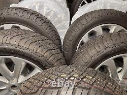 Land Rover Range Rover Vogue Sparkle Silver 5 Twin Spoke Off Road Tyres LR037745