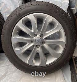 Land Rover Range Rover Vogue Sparkle Silver 5 Twin Spoke Off Road Tyres LR037745