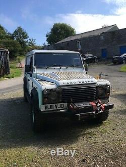 Land rover defender 110 off road