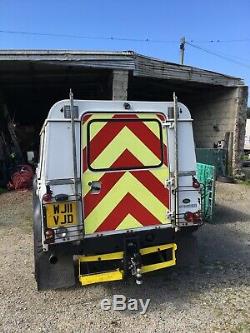 Land rover defender 110 off road