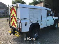 Land rover defender 110 off road