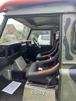 Land rover defender 90 off road