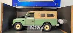 Revell Land Rover Series 3 109 Soft Top 1/18 Brand New In Box