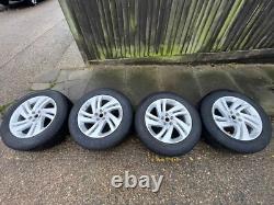 Set Of 4 Range Rover Evoque 18 Wheels And Tyres Genuine Alloys Take Offs